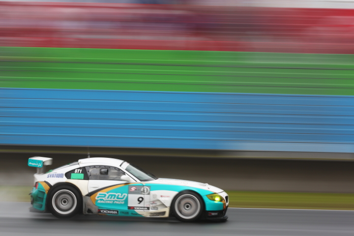 決勝レース: Faust Racing BMW Z4（堀主知ロバート／佐藤茂／山野直也組）