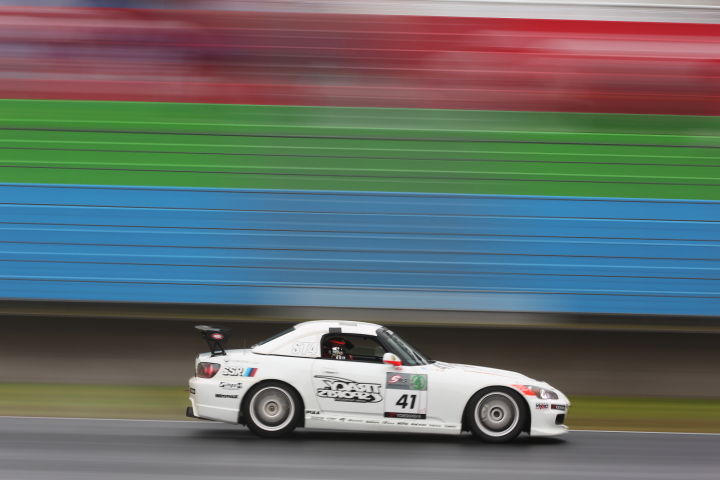 決勝レース: TRACY SPORTS ings S2000（植松忠雄／井入宏之組）