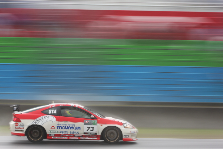 決勝レース: mountain.VBOXJAPAN.YH.DC5（鈴木陽／山崎学／森国形組）