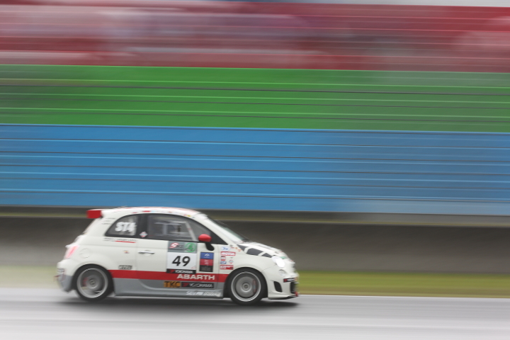 決勝レース: ADFS アバルト 695 アセットコルセ（福山英朗／檜井保孝／大文字賢浩組）