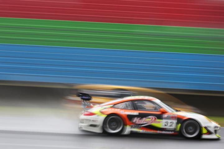 決勝レース: KRMケーズフロンティアGT3R（飯田太陽／高木真一／タカシ組）