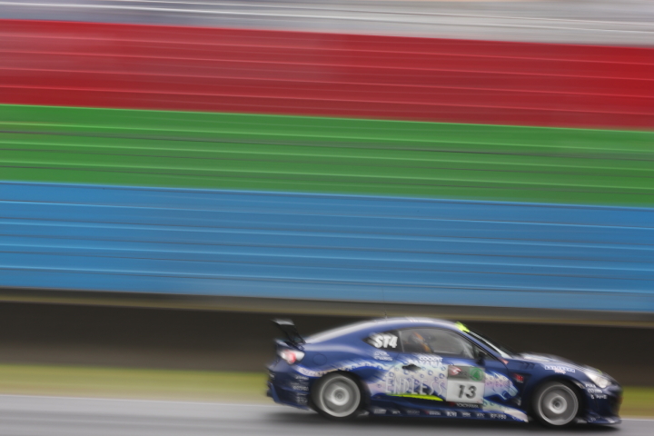 決勝レース: ENDLESS DIJON ADVAN SAYAMA（タカモリ博士／村田信博組）