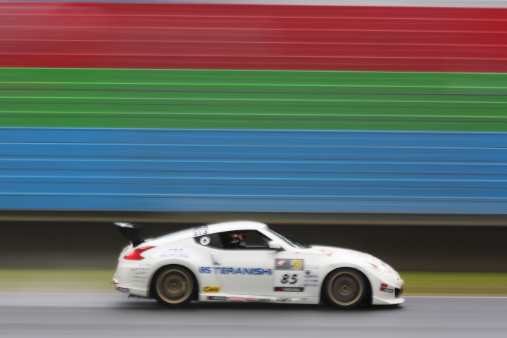 決勝レース: 85TERANISHI 34Z（山田真之亮／小早川済瑠組）