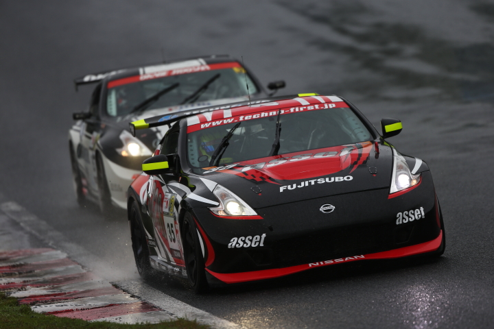 決勝レース: asset テクノ Z34（小泉和寛／長谷川伸司／下垣和也組）