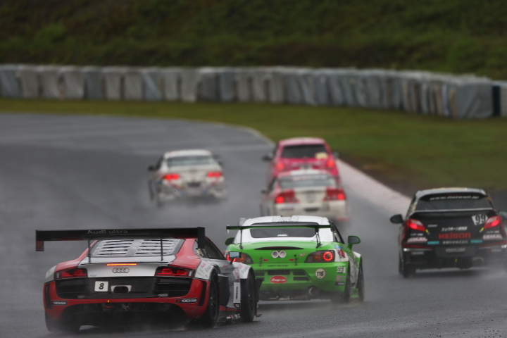 決勝レース: もり山 R8 LMS ultra からあげ（湯澤翔平／荒聖治組）