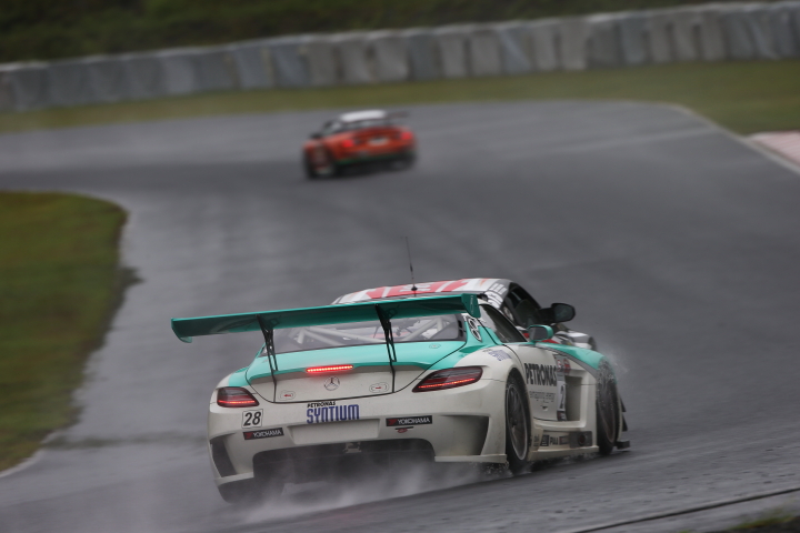 決勝レース: PETRONAS SYNTIUM SLS AMG GT3（ファリーク・ハイルマン／片岡龍也組）