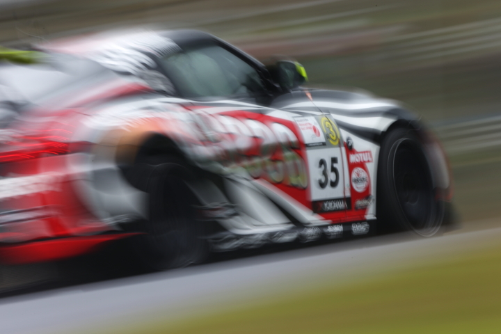 決勝レース: asset テクノ Z34（小泉和寛／長谷川伸司／下垣和也組）