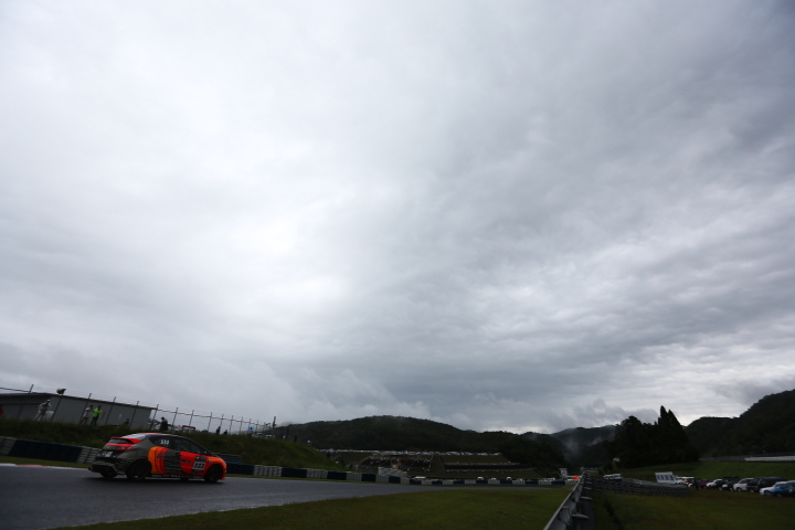 決勝レース: オートバックス.GLORY-R.FN2（北川剛／野間一／藤田弘幸組）