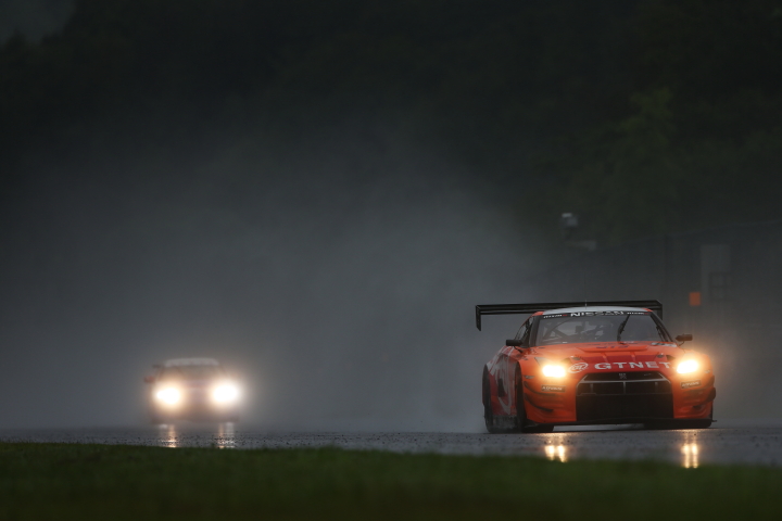 決勝レース: GTNET ADVAN NISSAN GT-R（星野一樹／青木孝行／尾本直史組）