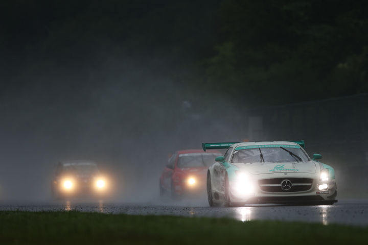 決勝レース: PETRONAS SYNTIUM SLS AMG GT3
