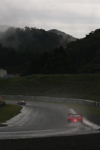 決勝レース: ウィリアムズコーナーを立ち上がってモスSへ