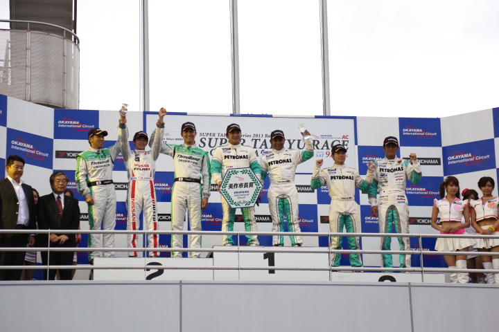 GT3クラスの暫定表彰式