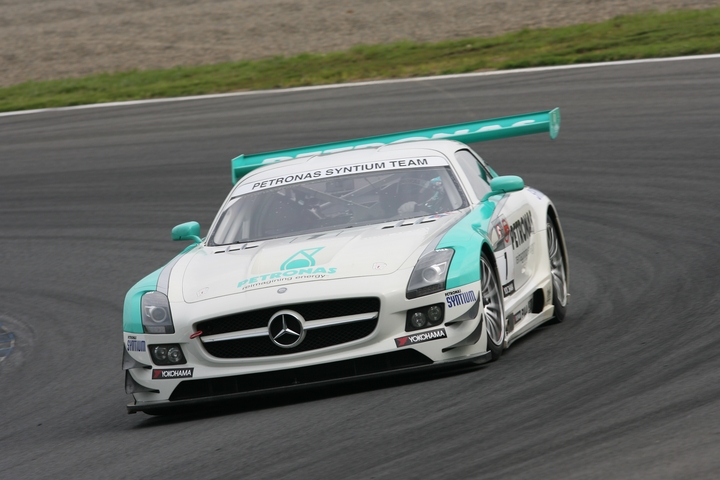 決勝日朝のウォームアップ走行: GT3クラストップタイムはPETRONAS SYNTIUM SLS AMG GT3（メルビン・モー／ドミニク・アン／谷口信輝組）