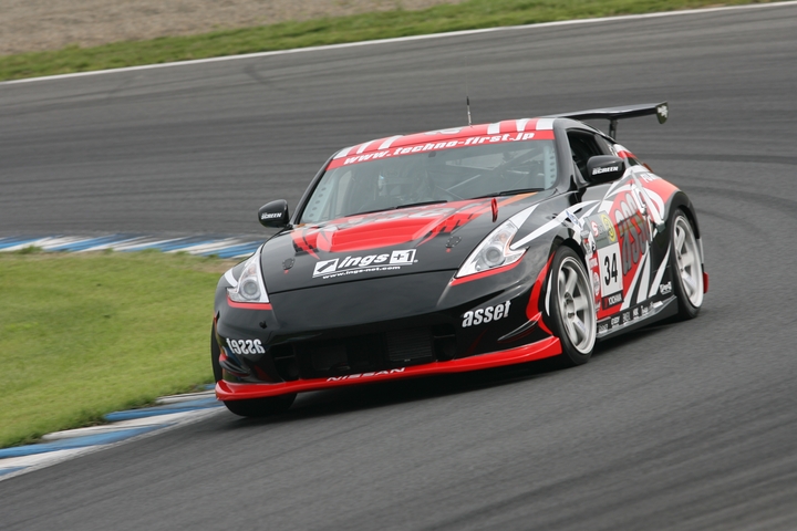 決勝日朝のウォームアップ走行: ST-3クラストップタイムはasset テクノ Z34（佐々木雅弘／前嶋秀司組）