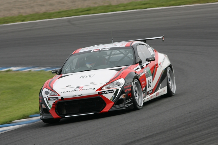 決勝日朝のウォームアップ走行: ST-4クラストップタイムはGAZOO Racing TOYOTA 86（影山正彦／蒲生尚弥組）