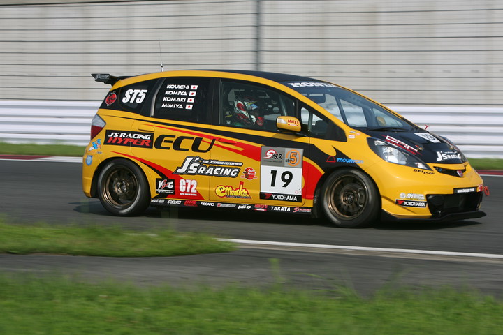 フリー走行: ST-5クラストップタイムはBRP☆HYPER ECU C72制動屋J'Sフィット（奥村浩一／古宮正信／駒木孝有／西田公也組）