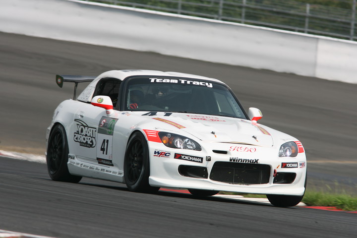 ST-4クラスのポールポジションはTRACY SPORTS S2000（植松忠雄／井入宏之／筒井克彦組）