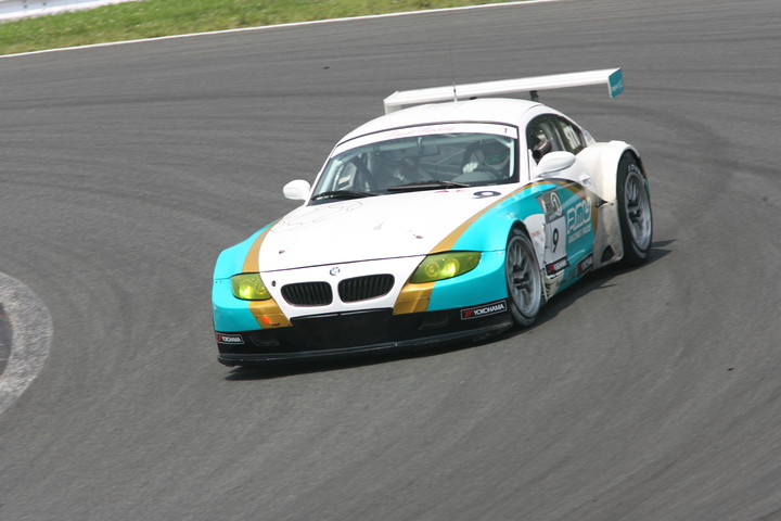 ST-1クラス優勝はFaust Racing Team（佐藤茂／山野直也／堀主知ロバート組）