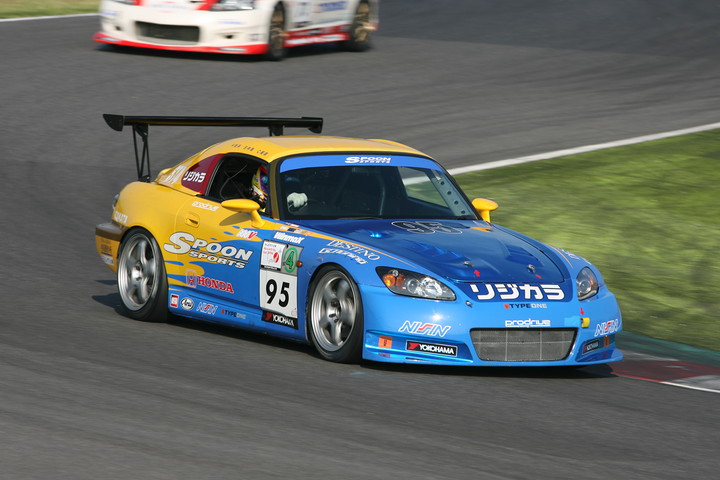 フリー走行: ST-4クラストップタイムはリジカラS2000（松井猛敏／中島保典／服部尚貴組）