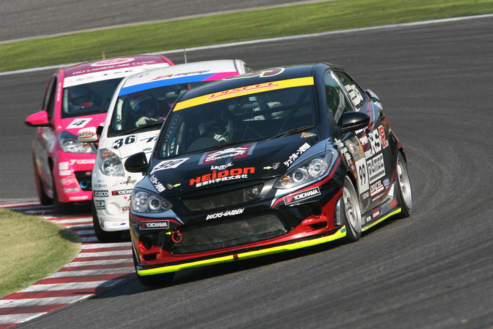 ST-5クラス優勝はリュウイチ（RS☆R・DIXCEL・NUTEC デミオ）