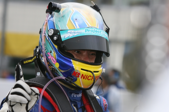 総合＆GT3で優勝した山野直也（マッハ GOGOGO 車検 GT-R）