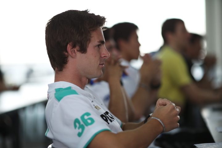 ジェームス・ロシター（PETRONAS TOM'S SC430）