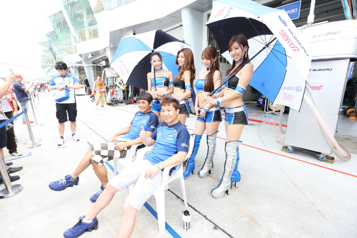 レースクイーン