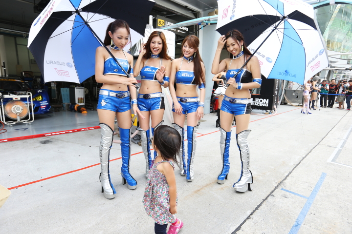 レースクイーン