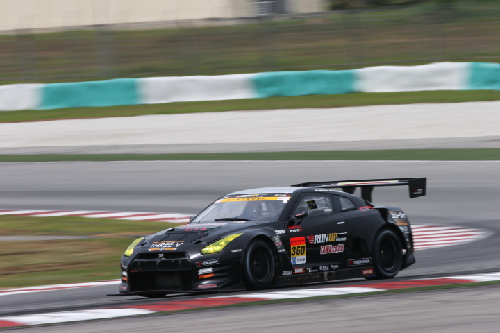 RUN UP GROUP GT-R（白坂卓也／田中篤組）