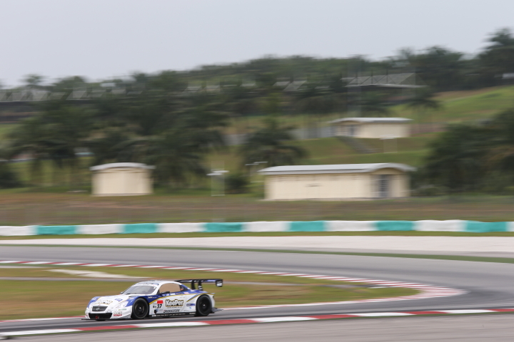 KeePer TOM'S SC430（伊藤大輔／アンドレア・カルダレッリ組）