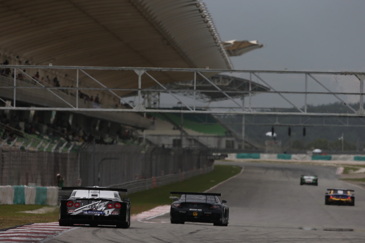 REITO MOLA GT-R （本山哲／関口雄飛組）