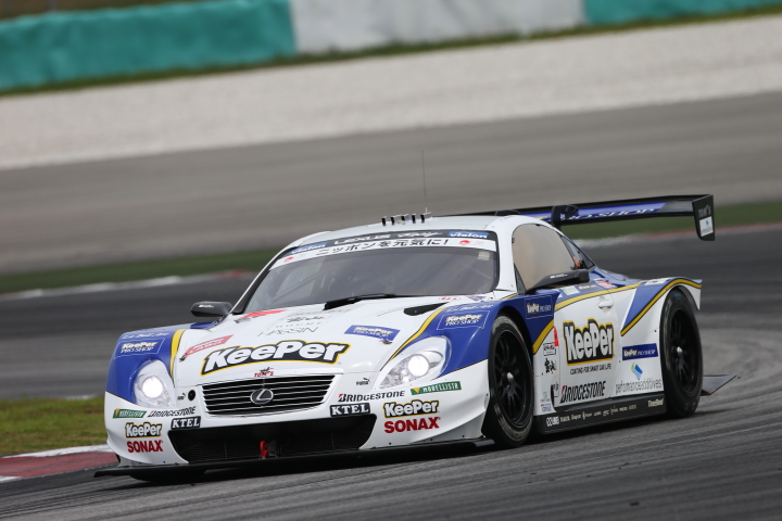 KeePer TOM'S SC430（伊藤大輔／アンドレア・カルダレッリ組）