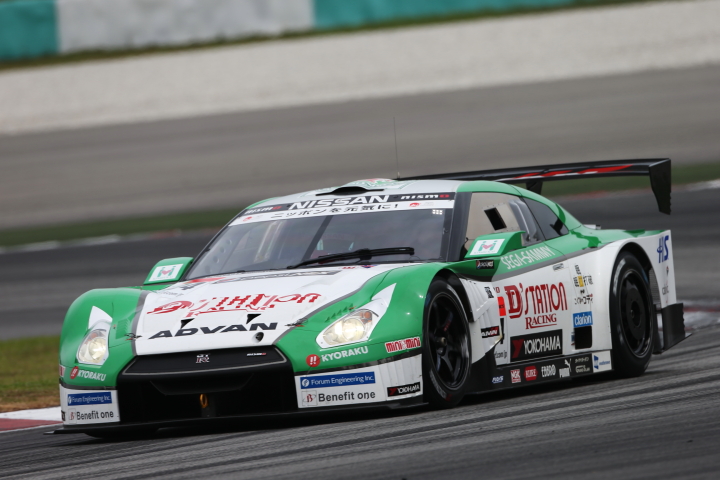 D'station ADVAN GT-R（安田裕信／ミハエル・クルム組）