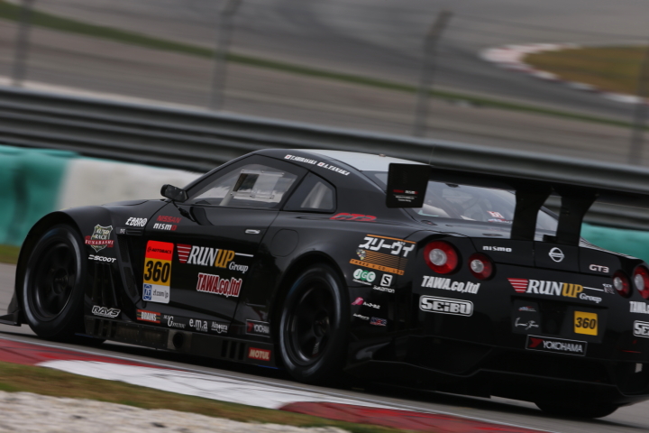 RUN UP GROUP GT-R（白坂卓也／田中篤組）