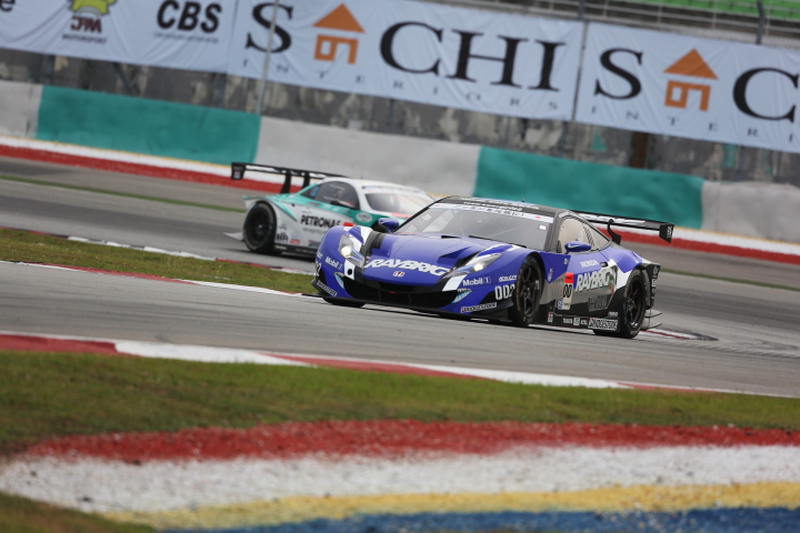 RAYBRIG HSV-010（伊沢拓也／小暮卓史組）