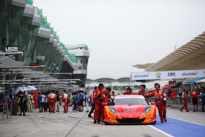 ARTA HSV-010 （ラルフ・ファーマン／松浦孝亮組）