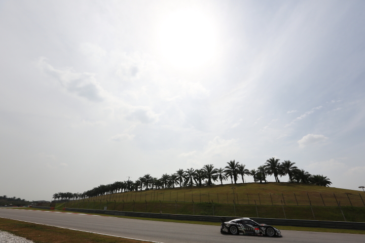 REITO MOLA GT-R （本山哲／関口雄飛組）