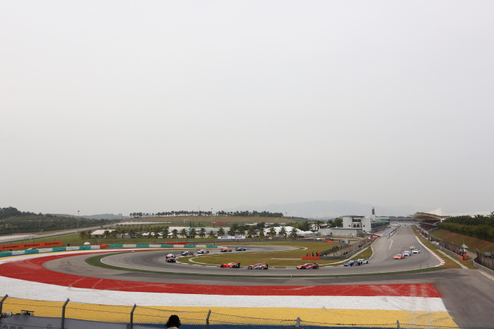 GT500クラススタートシーン