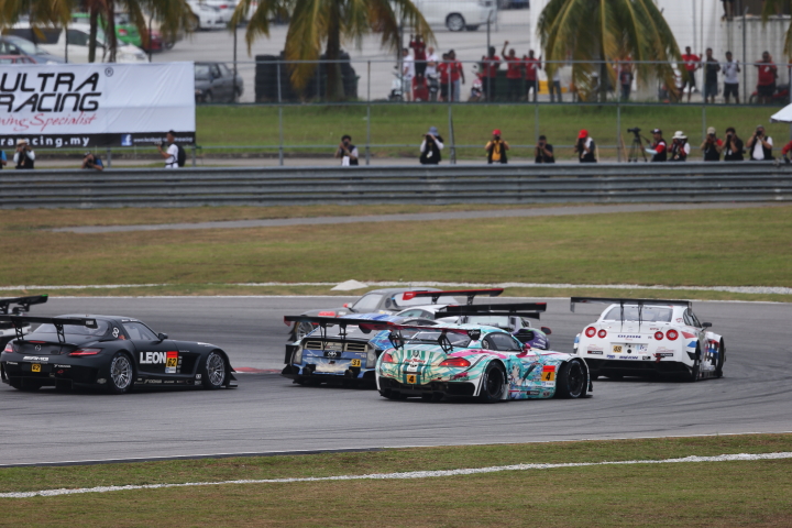 GT300クラスデッドヒート