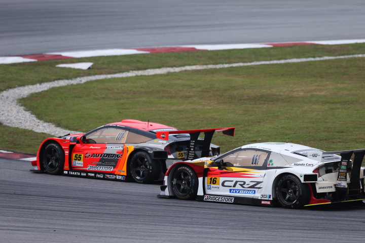  ARTA CR-Z GT  vs  MUGEN CR-Z GT