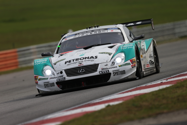 PETRONAS TOM'S SC430（中嶋一貴／ジェームス・ロシター組）