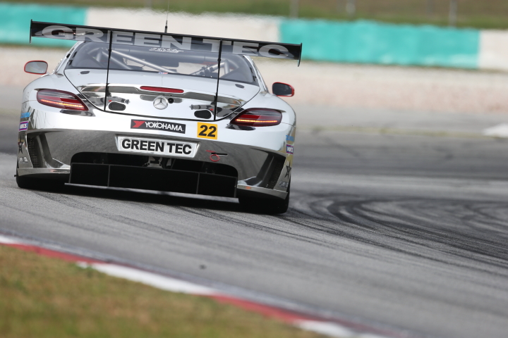グリーンテック SLS AMG GT3（和田久／城内政樹組）