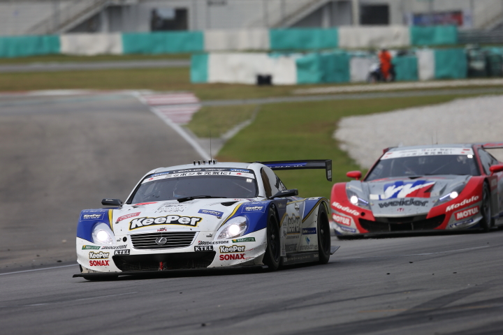 KeePer TOM'S SC430（伊藤大輔／アンドレア・カルダレッリ組）