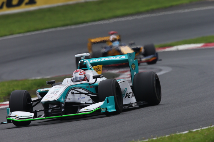 決勝レース: 中嶋一貴（PETRONAS TOM’S SF14）