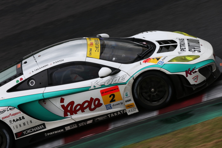 公式テスト鈴鹿: 高橋一穂／加藤寛規／濱口弘組（GT300:シンティアム・アップル・MP4-12C）