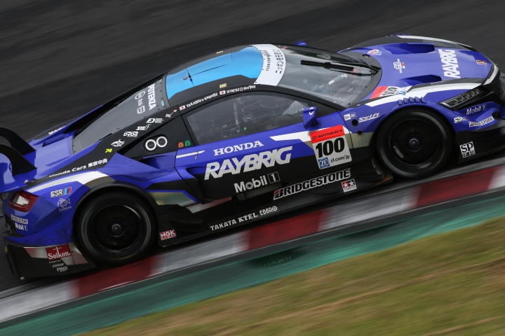 公式テスト鈴鹿: 小暮卓史／武藤英紀組（GT500:RAYBRIG NSX CONCEPT-GT）