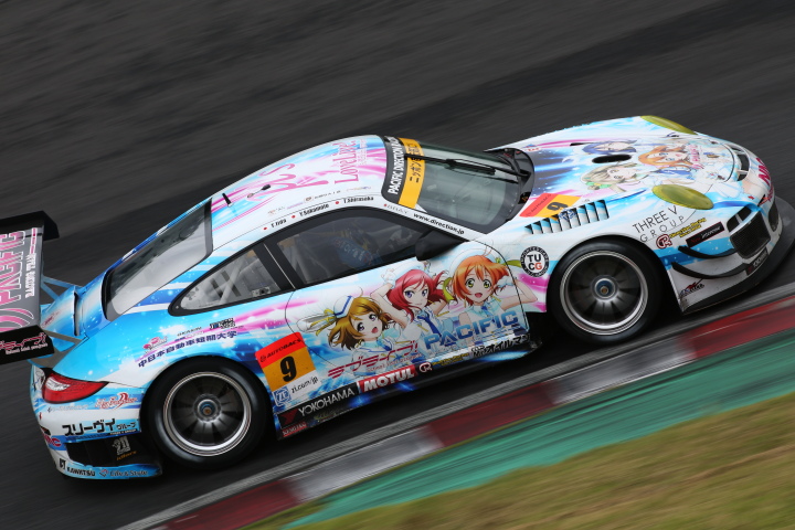 公式テスト鈴鹿: 白坂卓也／坂本祐也 ／飯田太陽組（GT300:国立音ノ木坂学院NACポルシェwith DR）