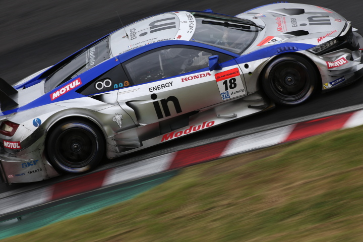 公式テスト鈴鹿: 山本尚貴／ジャン・カール・ベルネ／フレデリック・マコヴィッキィ組（GT500:ウイダー モデューロ NSX CONCEPT-GT）