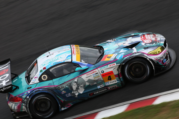 公式テスト鈴鹿: 片岡龍也／河野駿佑組（GT300:グッドスマイル 初音ミク Z4）