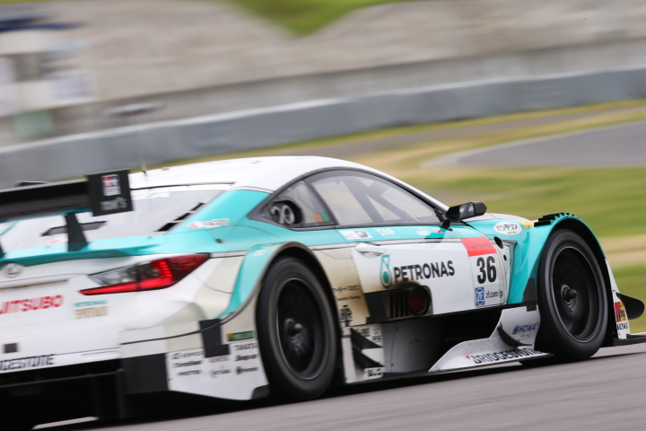 公式テスト鈴鹿: 中嶋一貴／ジェームス・ロシター／平川亮組（GT500:PETRONAS TOM'S RC F）